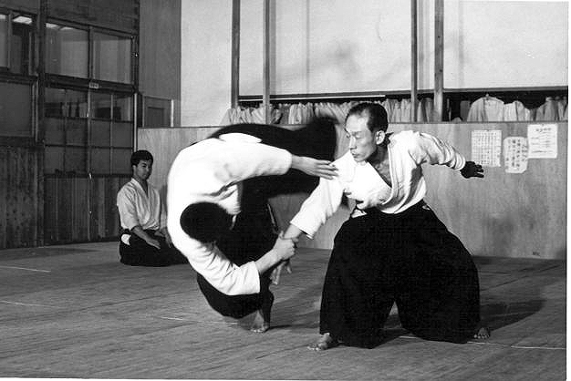 Kisshomaru Ueshiba en Honbu Dojo. 1967. Foto: Walther G. von Krenner.